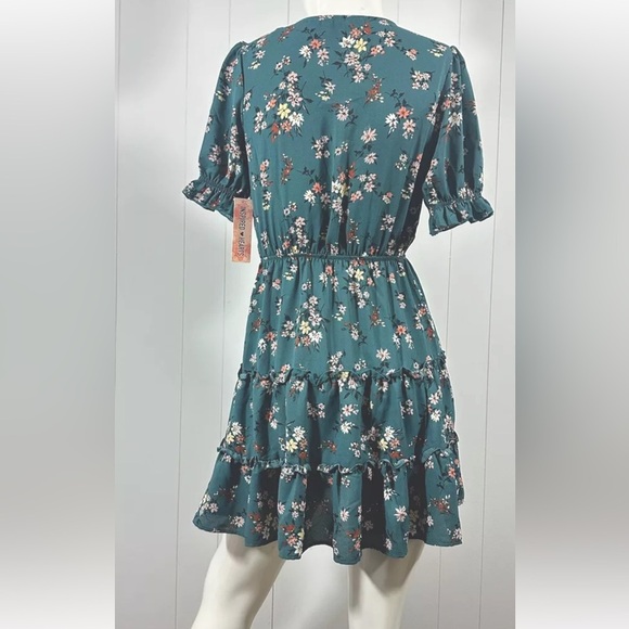 Inspired Hearts V-Neck Double Breast Floral Mini Dress Green Sz Small - Picture 4 of 7